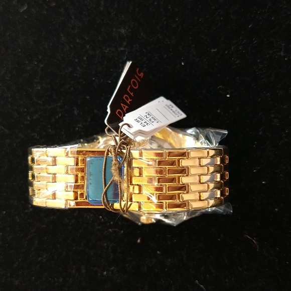 Parfois gold watch - Picture 3 of 3